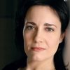 Coralina Cataldi-Tassoni as Beth