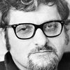 Paddy Chayefsky as Commentator(voice)(uncredited)