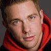 Steve Sandvoss as Sean