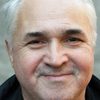 Anatoly Khropov as Chernogortsev, staremech