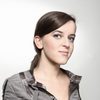 Laurien Van den Broeck as Bieke Cuypers