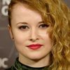 Shannon Tarbet as Bess Krafft