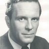 John Lasell as Zach Mills