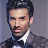 Aditya Roy Kapur as Avinash Arora