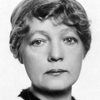 Hilda Borgström as Ruth Miller
