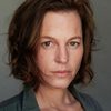 Maria Simon as Resie Schwaninger