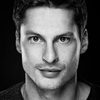Patrick Jahns as Markus G. Elser