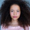 Maryna Bennett as Female Teenager