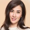 Michelle Ye Xuan as Lo's wife