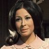 Cristina Iosani as Joe's wife