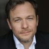 Jochen Hägele as Ted Cagney