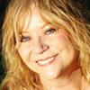 Jeanette O'Connor as Aunt Estelle