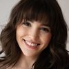 Aleyna Kandemir as Den