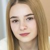 Averie Peters as Ellie