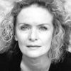 Anny Romand as Paula