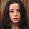 Ane Rot as Sara Pons