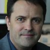 Steve Hullfish as Company Rep