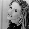 Bernadette Penotti as Ronnie