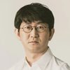 Junpei Hashino as Mr. Akagi