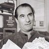 Kostas Hatzihristos as Zikos