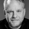 Jeppe Beck Laursen as Raymond