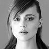 Valeria Bilello as Elisa