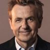 Fredrik Skavlan as Skavlan