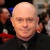 Ross Kemp as Cinna