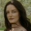 Dakota Blue Richards as Lyra