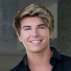 Javier Luna as Justin