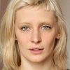 Lucie Debay as Ève