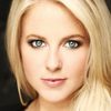 Chelan Simmons as Courtney Brixton