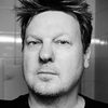 Rike Jokela as Henkilö live-chatissä