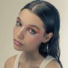 Giulia Benite as Mônica