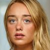 Carla Philip Røder as Anna