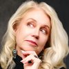 Cindy Manion as Julie