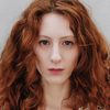 Roxane Duran as Lisbeth