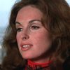 Luanne Roberts as Suburban Housewife