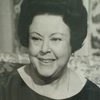Pilar Gómez Ferrer as Hermana de Elvira Gómez