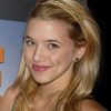 Carlie Casey as Tara Golden