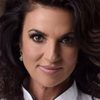 Line Pelletier as Davis' Girl's Mom