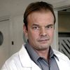 Mats Långbacka as Åke Stålhandske