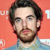 Joseph Pelling as Red Guy(voice)(uncredited)