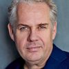 Thomas Acda as Gijs