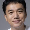 Shin Shimizu as Japanese Reporter