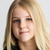 Bailey Thain as Popular Mean Girl