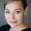 Jennifer Steyn as Richie's Mom