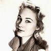 Danik Patisson as Marie