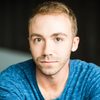 Émilien Néron as Simon