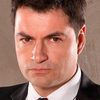Víctor Montero as Rubén Azócar